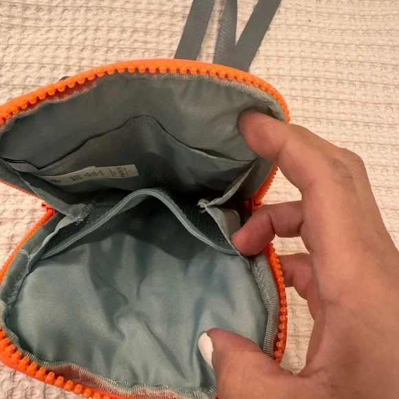 Lululemon Athletica Green and Orange Easy Access Crossbody Bag - Picture 6 of 10